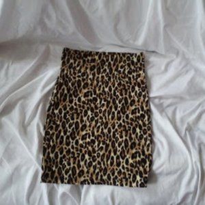 leopard print skirt